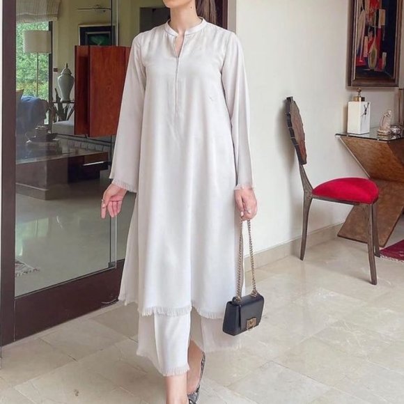 labelraez Tops - Kurtha